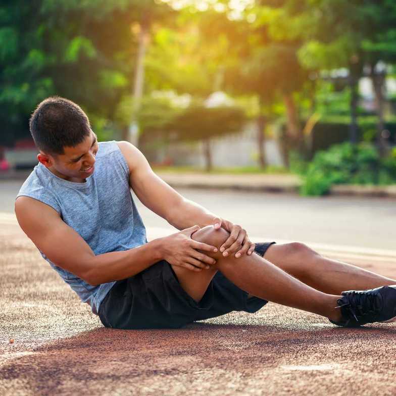 knee pain - sports injury 
